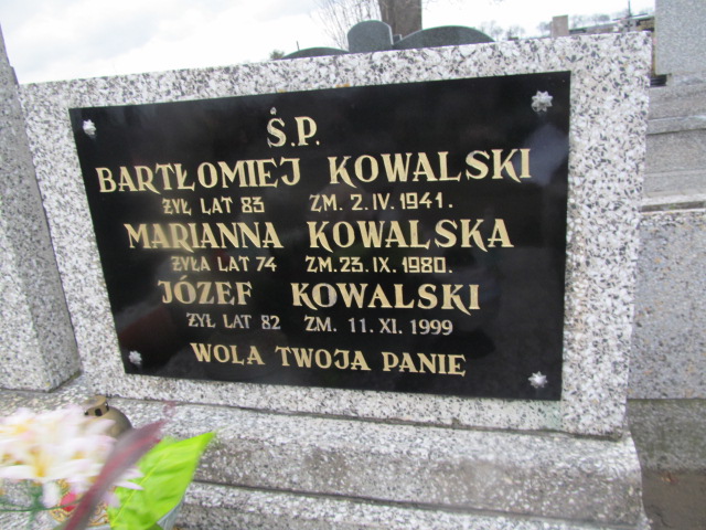 Grób Marianna Kowalska